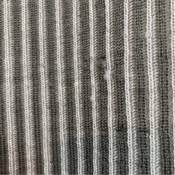 Worth New York Wool Knit Floral Striped Buttoned Cardigan Sweater Gray Ivory M - Picture 7 of 9